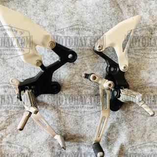 gac-chan-truoc-trai-phai-z400-ninja400